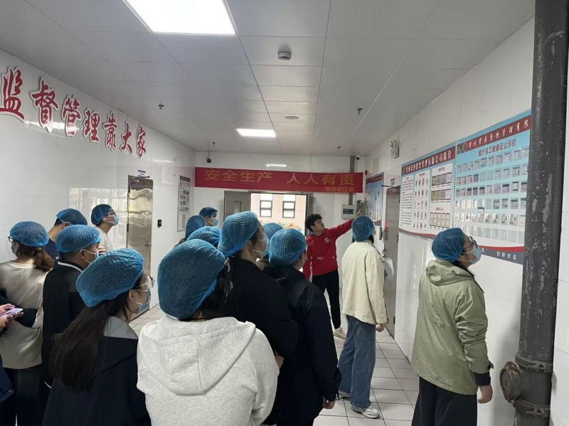 后勤保障处联合纪委办公室、管理工程学院开展食堂开放日活动